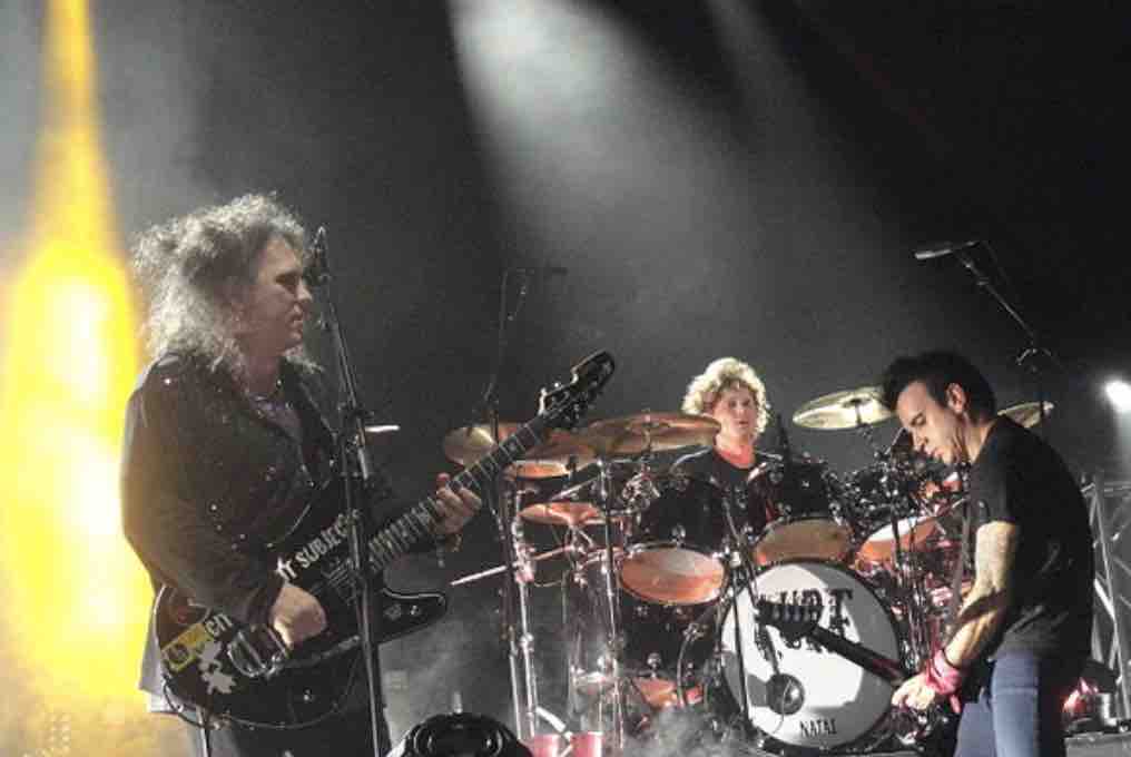 The Cure: Poetisk om å være bundet av Djevelen